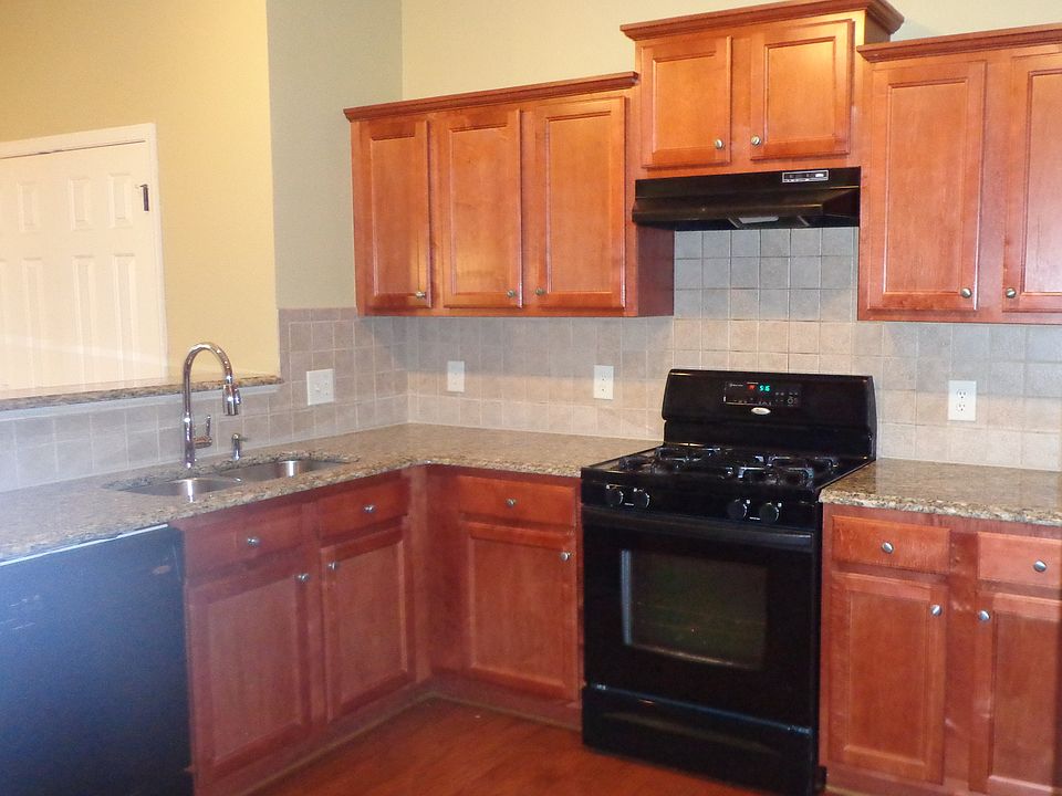 2nd image of 2064 Nelms Pointe Lndg