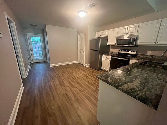 5th image of 525 Rustwood Dr