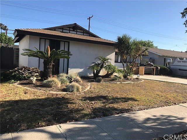 2nd image of 5382 Caliente Dr