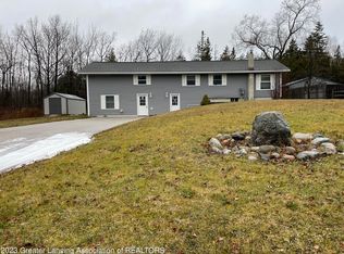 233 S Airport Rd, Saint Ignace, MI 49781