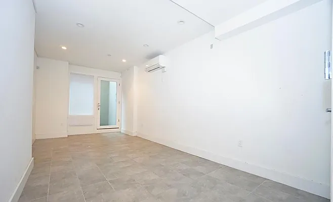 Rented by Skyline Group Real Estate | media 12