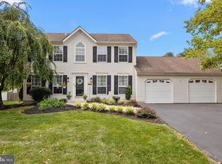 119 Shelburne Dr, North Wales, PA 19454