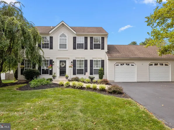 119 Shelburne Dr, North Wales, PA 19454