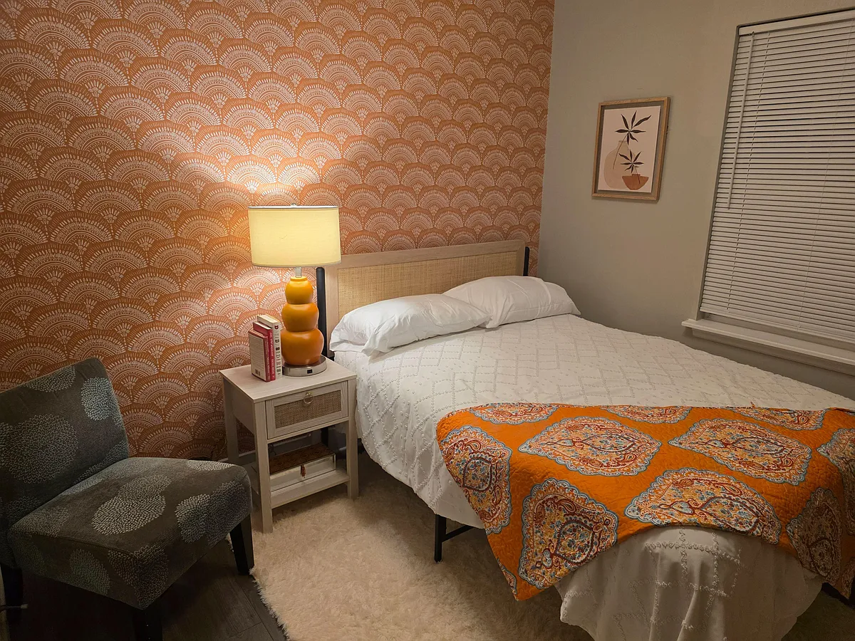 Boho Chic Styled Room. Full-size memory mattress, dresser, seating TC - Colfax St