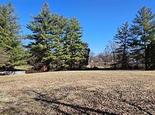 23 E 11th St, Mount Carmel, IL 62863