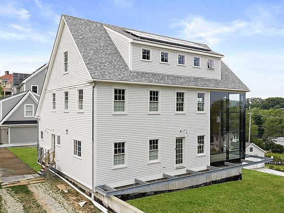 4th image of 4 Holly Rd