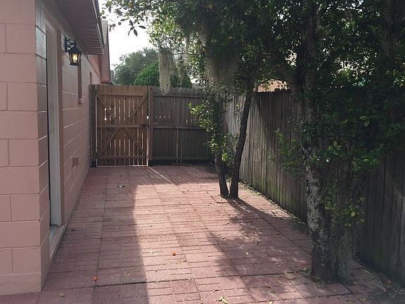 3rd image of 10207 Wexford Ct