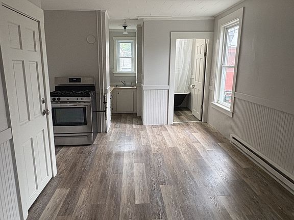 4th image of 197-1R Central St