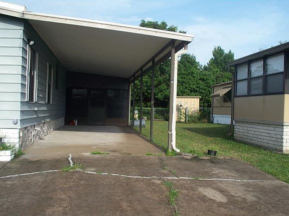 2nd image of 12220 Longhorn Dr
