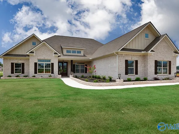 205 Blairwood Ct, Meridianville, AL 35759