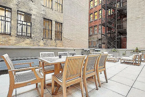 Rented by Kahen Properties | media 17