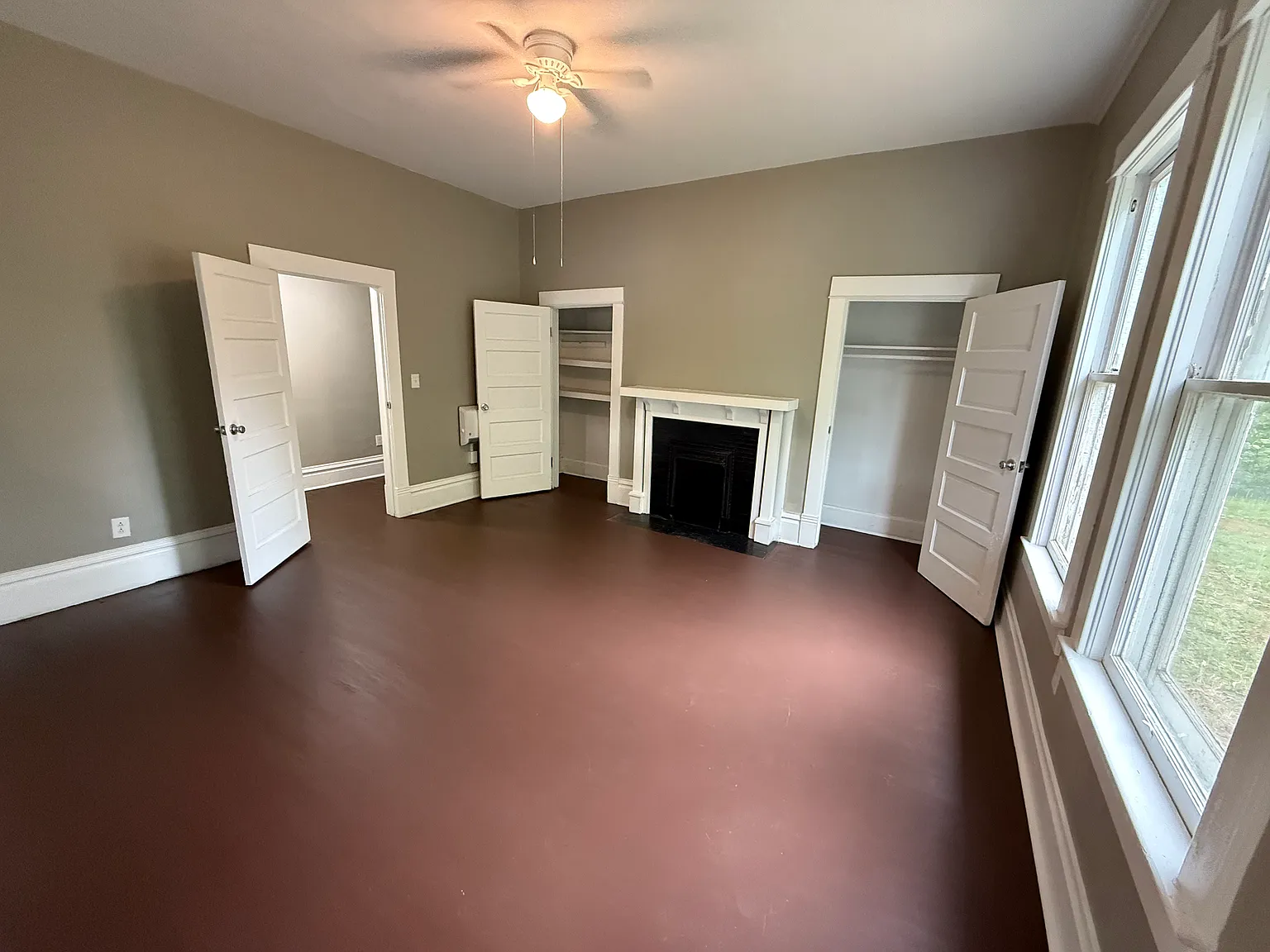 3 bed, 2093 sqft, $1,150 — Photo 2