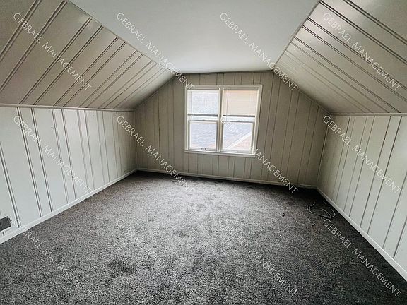 3rd image of 18323 Shaftsbury Ave
