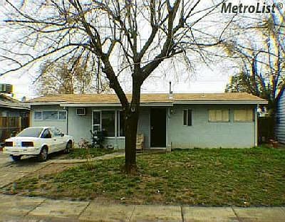 1st image of 729 Acacia Ave