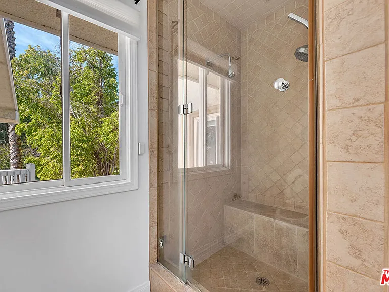 5890 Fairhaven Ave — Photo 19