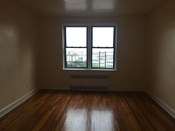 3rd image of 14202 84th Dr APT 6D