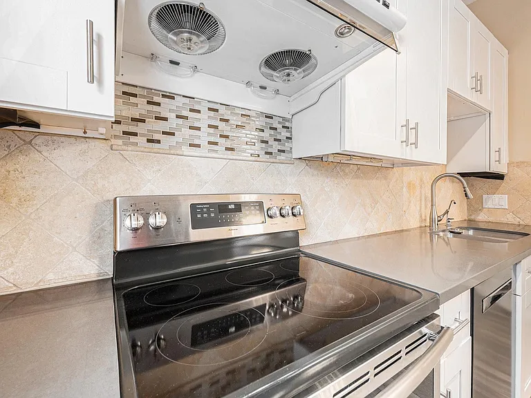 2710 Grants Lake Blvd #E3 — Photo 8