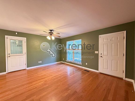 3rd image of 908 Joe Engel Dr
