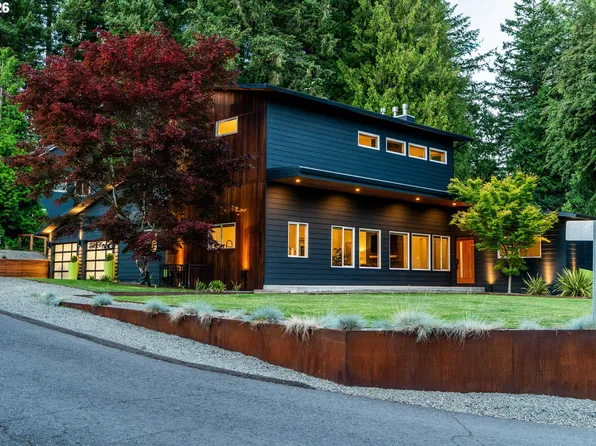 7665 SW Copel St, Portland, OR 97225