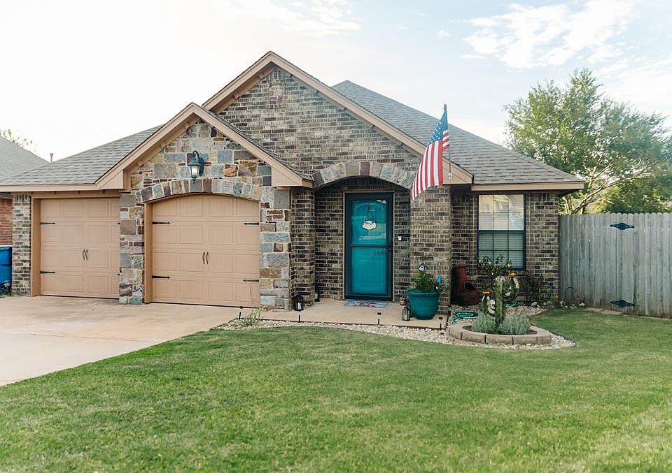 1st image of 958 Cotswold Ct