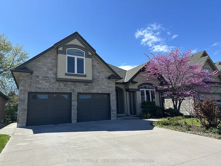 7 Sapphire Ct N — Photo 10