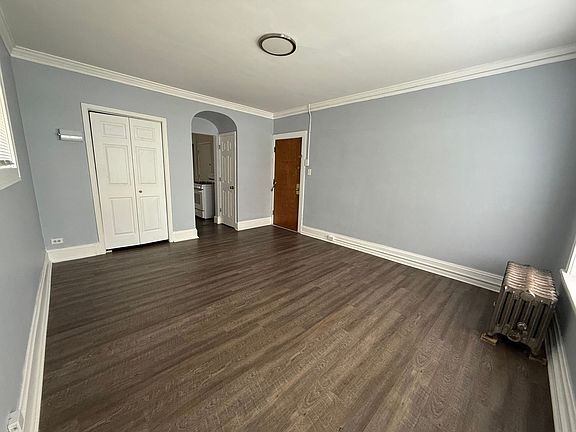 4th image of 1685 Lincoln Ave #1