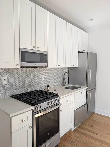 373 S 4th St #1A Photo 1