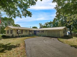 6371 Canyon Woods Dr, Rockford, IL