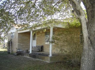 1329 Ilka Rd, Seguin, TX 78155