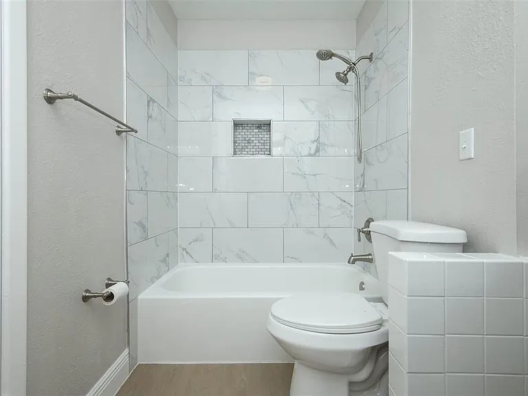 4029 Henley Rd #1705 — Photo 24