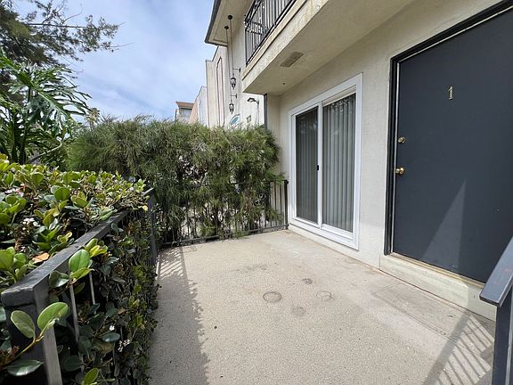 3rd image of 3746 S Canfield Ave APT 1