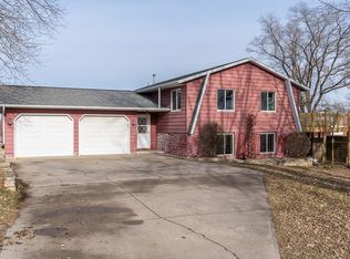 3525 County Home Rd, Cedar Rapids, IA 52411