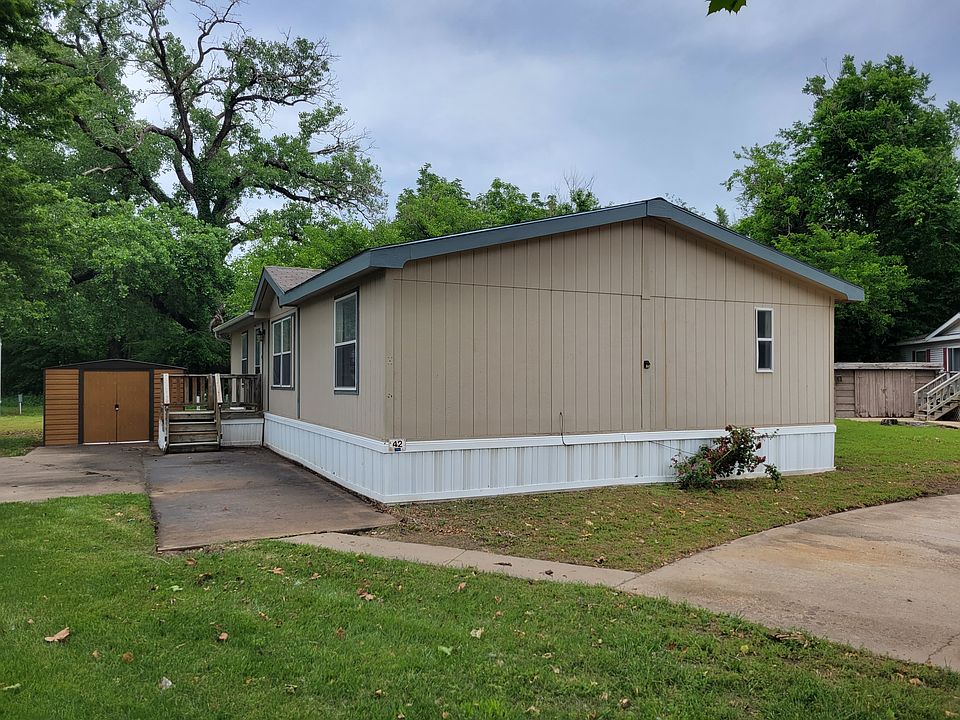 1st image of 4960 S Seneca St Lot 42
