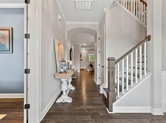 4th image of 354 S San Agustin Dr