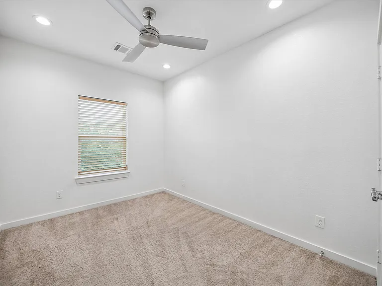 5710 Elysian St — Photo 15