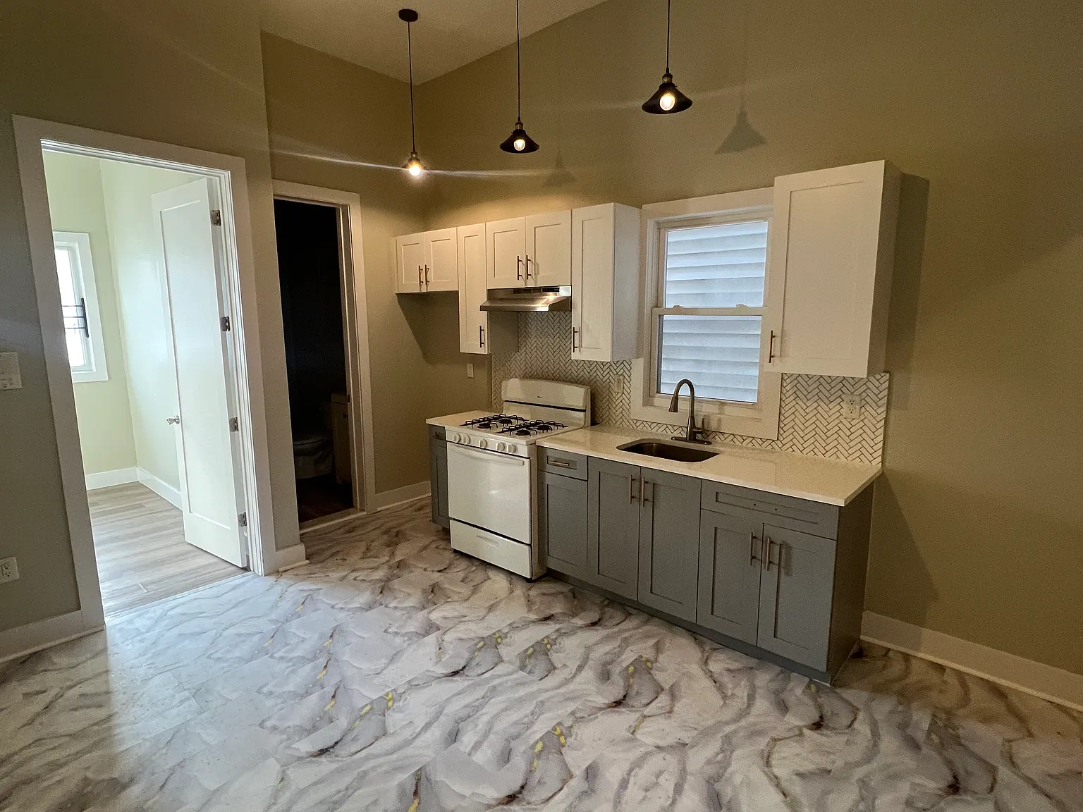 2 bed, $1,750 — Photo 2