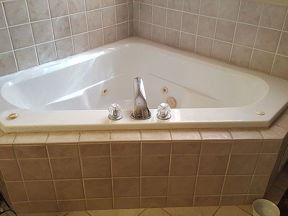 5th image of 1286 Denney Dr