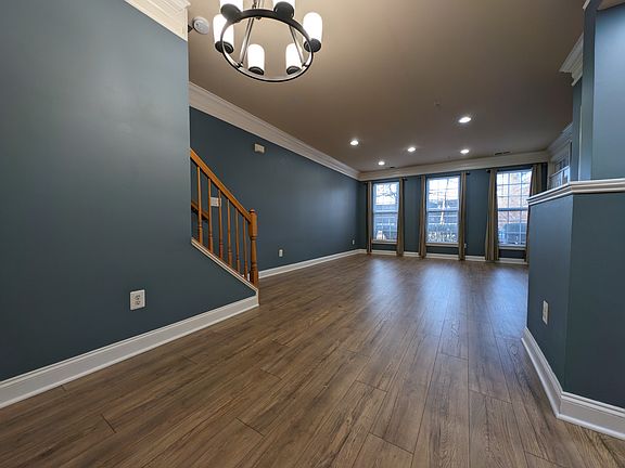 Main level - Dining Area