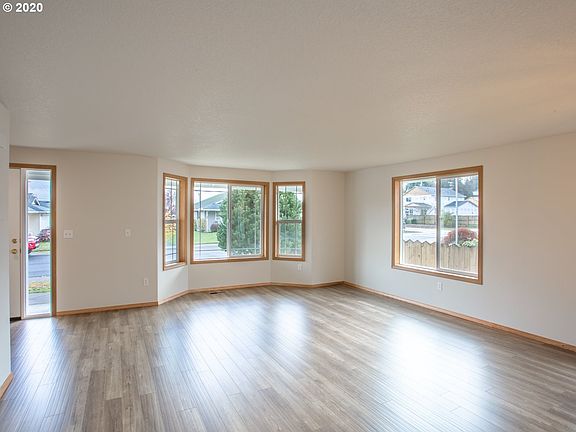 5th image of 6506 NE 104th Pl