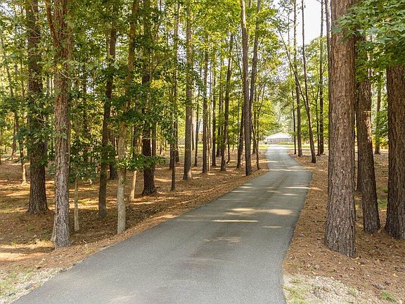 2nd image of 407 Sugarcreek Drive