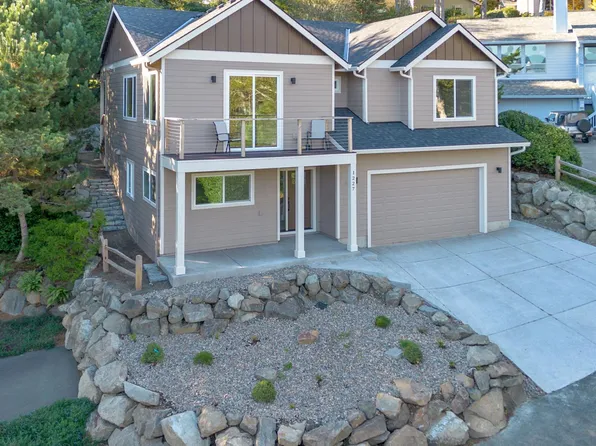 1227 NE Lakewood, Lincoln City, OR 97367