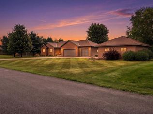 N8670 Hanson DRIVE, Holmen, WI 54636