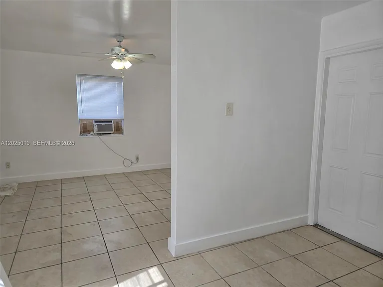 408 NW 8th St — Photo 5