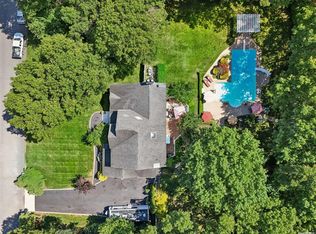 40 Silas Woods Rd, Manorville, NY 11949