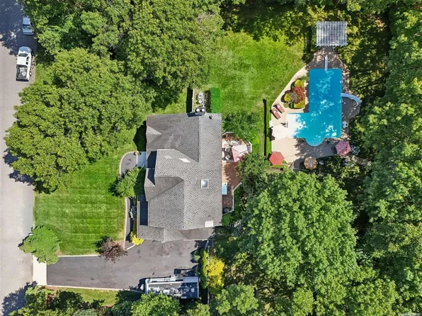 40 Silas Woods Road, Manorville, NY 11949