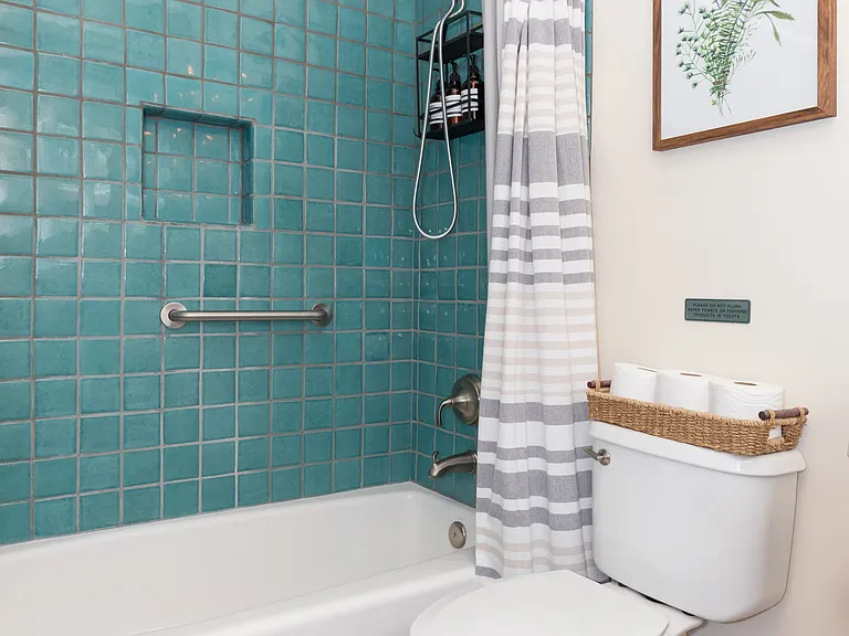 2nd bedroom shower