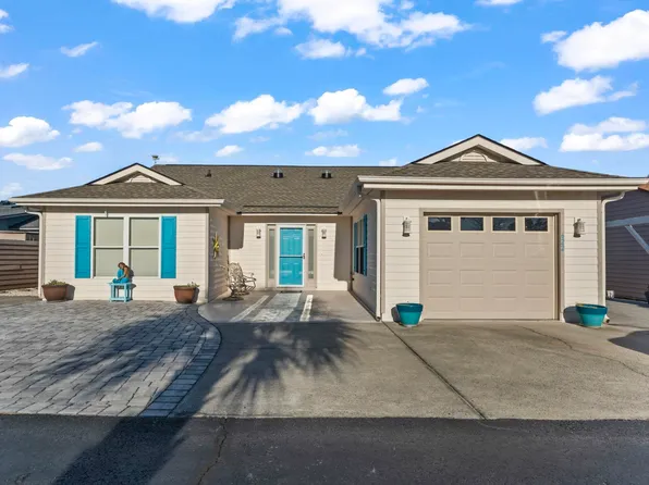 622 Persimmon Ln., North Myrtle Beach, SC 29582