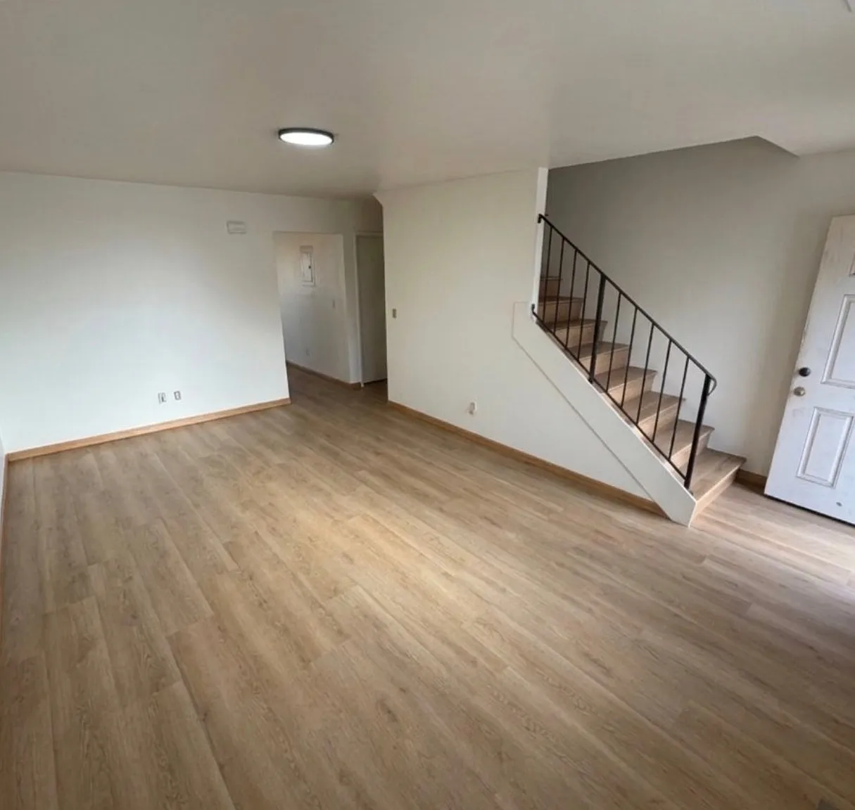 2 bed, 1.5 bath, 1200 sqft, $2,850 — Photo 4