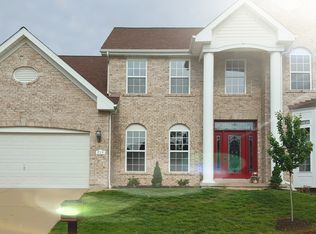 715 Grand View Ridge Ct, Eureka, MO 63025