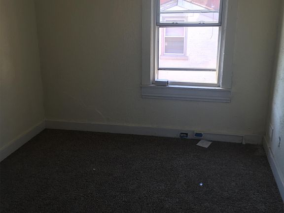 3rd image of 1522 Greenup St #2